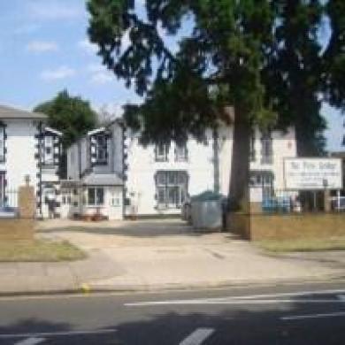 Oyo Firs London Heathrow Guest house 2*