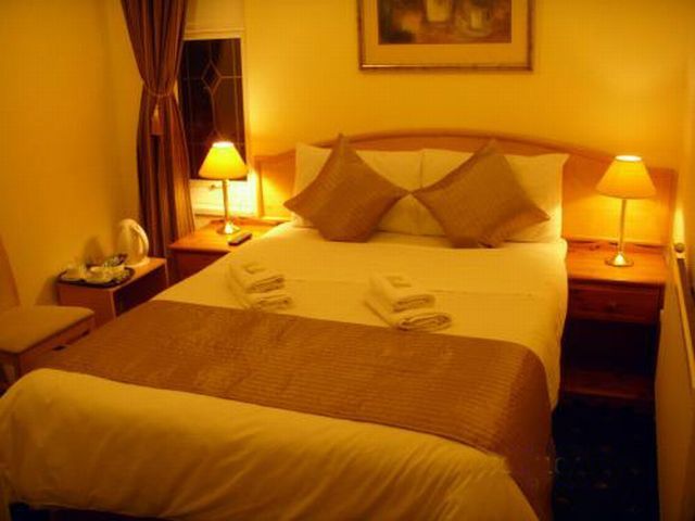 Oyo Firs London Heathrow